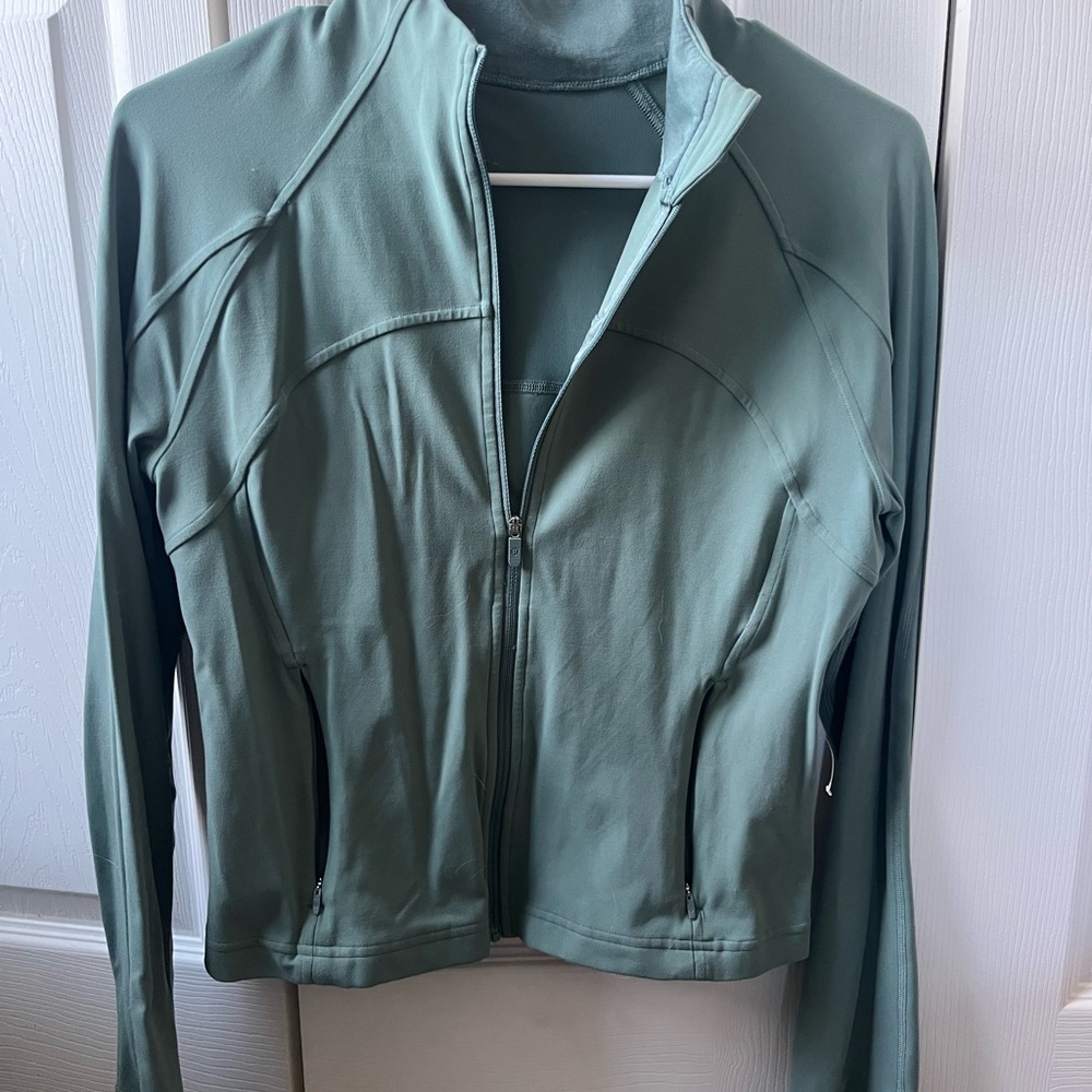 Lululemon Nulu Cropped Define Jacket